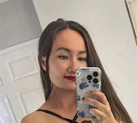 The science teacher explained she had created an account under the alias Khloe Karter to help her family make ends meet. ... ONLY ANSWER Footie fan who was banned for flashing boobs joins OnlyFans ...